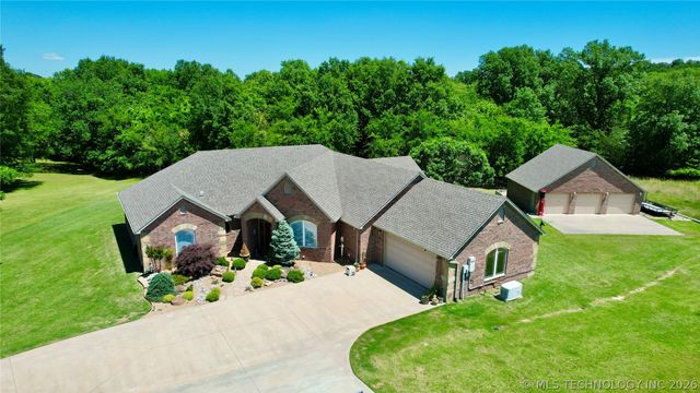 418970 E 1152 Road, Checotah, OK 74426