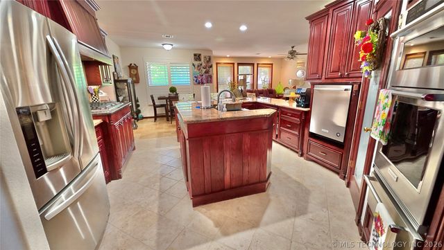 418970 E 1152 Road, Checotah, OK 74426