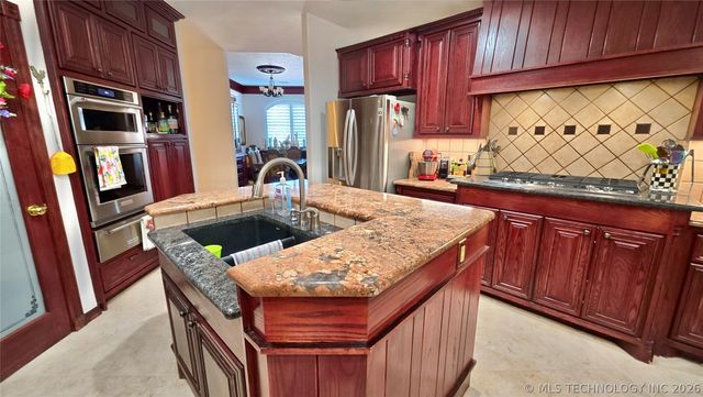 418970 E 1152 Road, Checotah, OK 74426