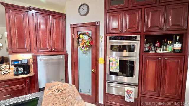 418970 E 1152 Road, Checotah, OK 74426