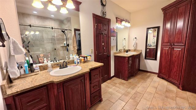 418970 E 1152 Road, Checotah, OK 74426