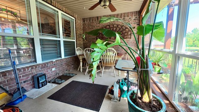 418970 E 1152 Road, Checotah, OK 74426