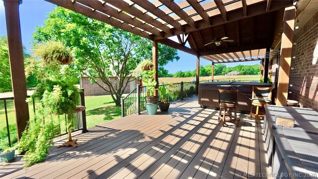 418970 E 1152 Road, Checotah, OK 74426
