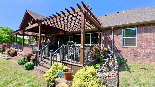 418970 E 1152 Road, Checotah, OK 74426