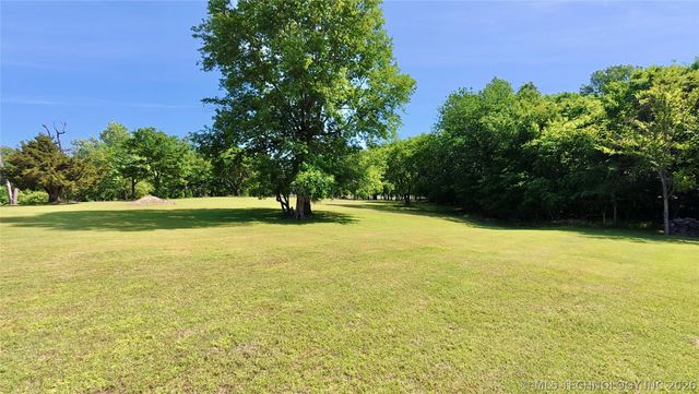 418970 E 1152 Road, Checotah, OK 74426