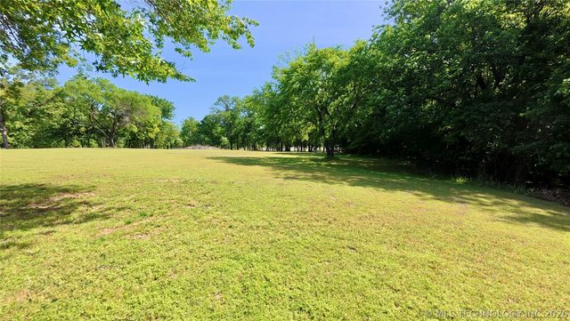 418970 E 1152 Road, Checotah, OK 74426