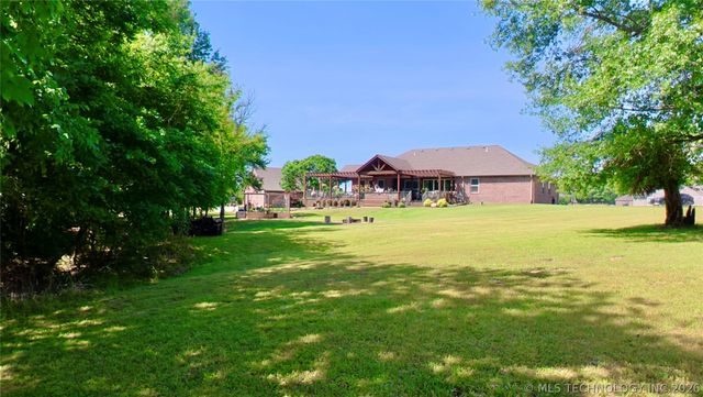 418970 E 1152 Road, Checotah, OK 74426