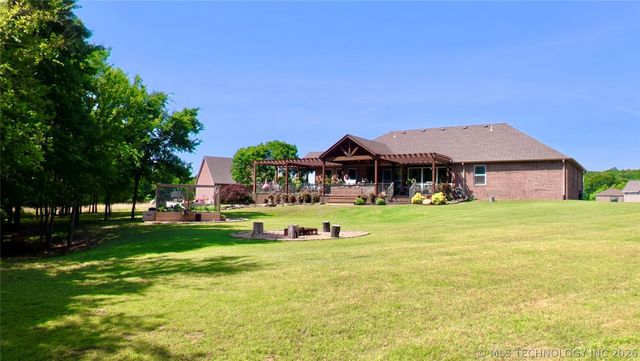 418970 E 1152 Road, Checotah, OK 74426