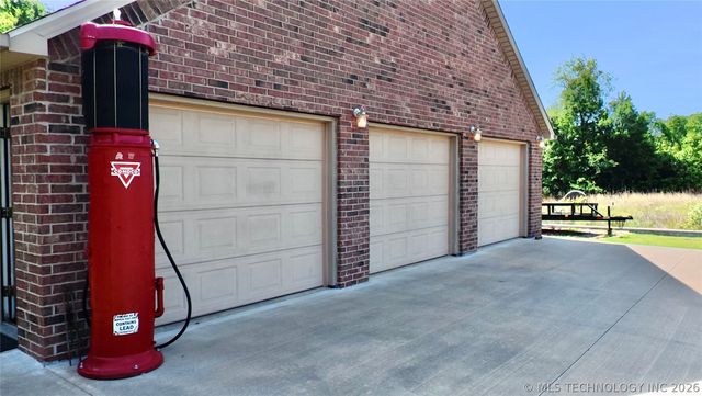 418970 E 1152 Road, Checotah, OK 74426