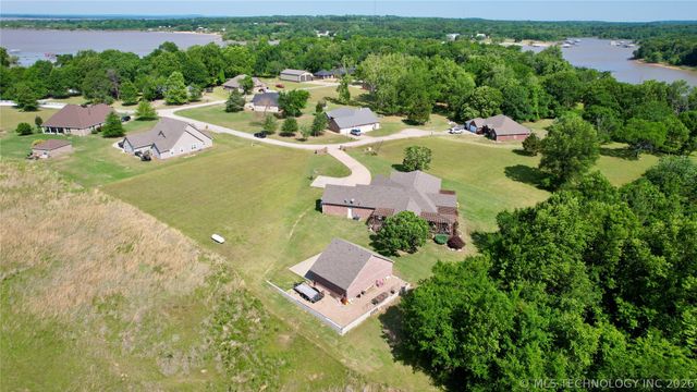 418970 E 1152 Road, Checotah, OK 74426