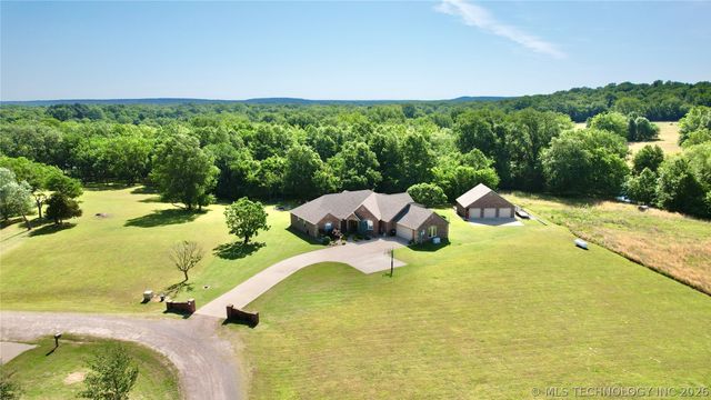 418970 E 1152 Road, Checotah, OK 74426