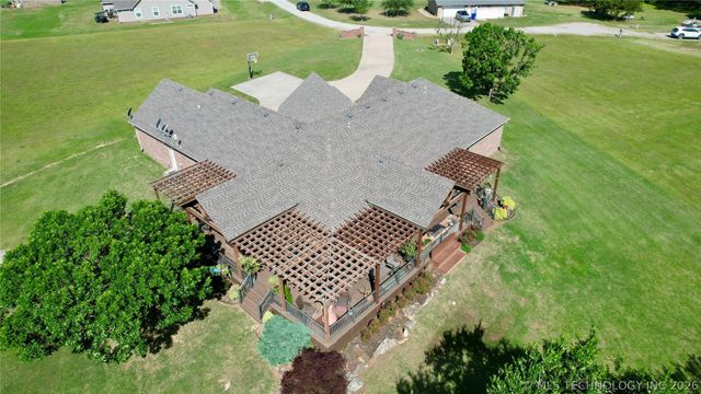 418970 E 1152 Road, Checotah, OK 74426
