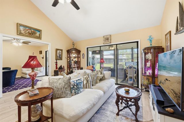 6167 SE Georgetown Place, Hobe Sound, FL 33455