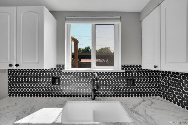 2700 S Holly Street 110, Denver, CO 80222