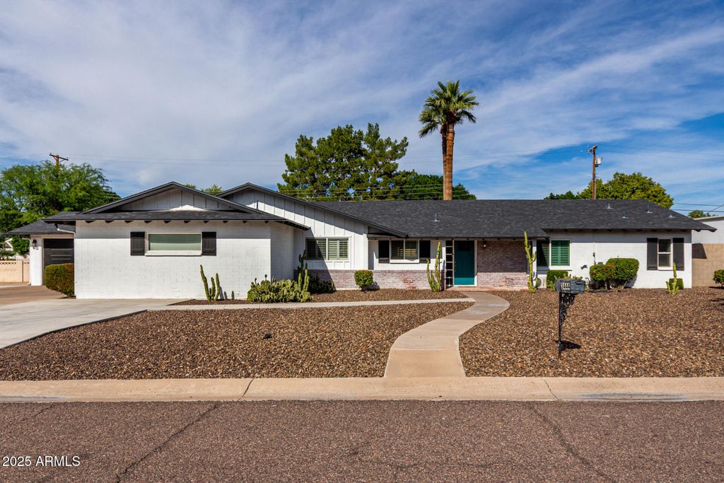 3444 E CAMELBACK Road, Phoenix, AZ 85018 — photo 3
