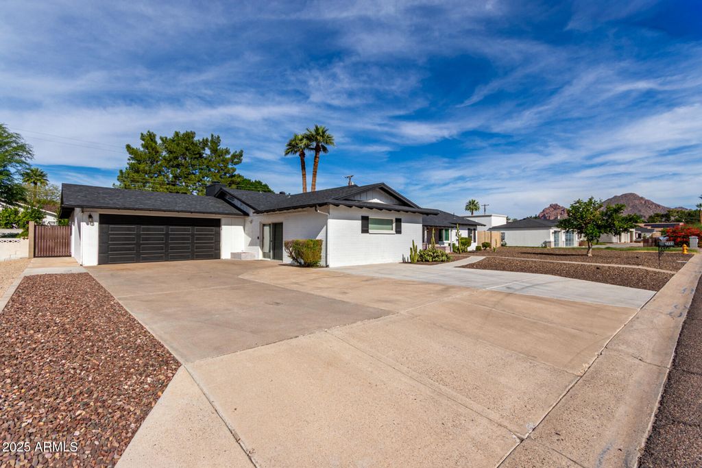 3444 E CAMELBACK Road, Phoenix, AZ 85018 — photo 4