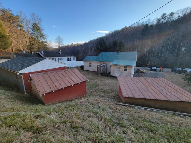 390 Riverbrook RD, Henry, VA 24102