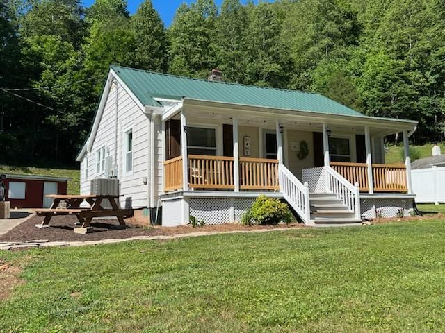 390 Riverbrook RD, Henry, VA 24102