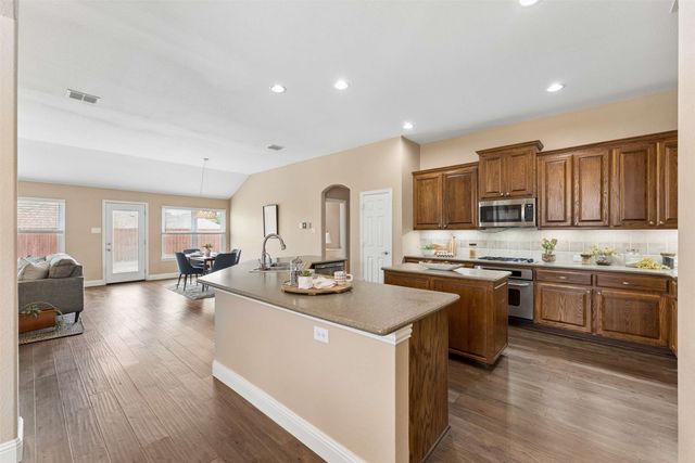 1221 Amistad Drive, Prosper, TX 75078