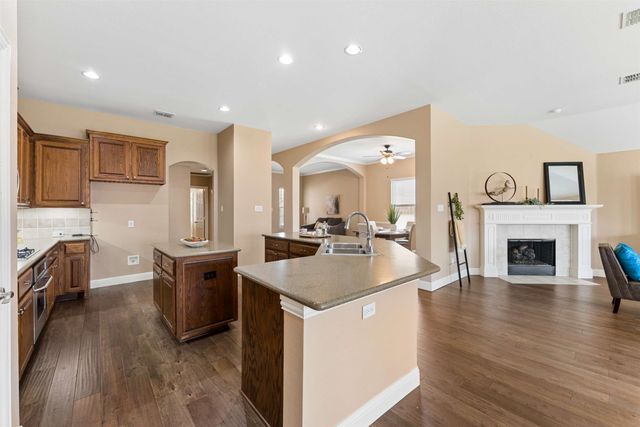 1221 Amistad Drive, Prosper, TX 75078