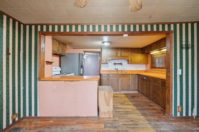 26412 H Drive, Albion, MI 49224