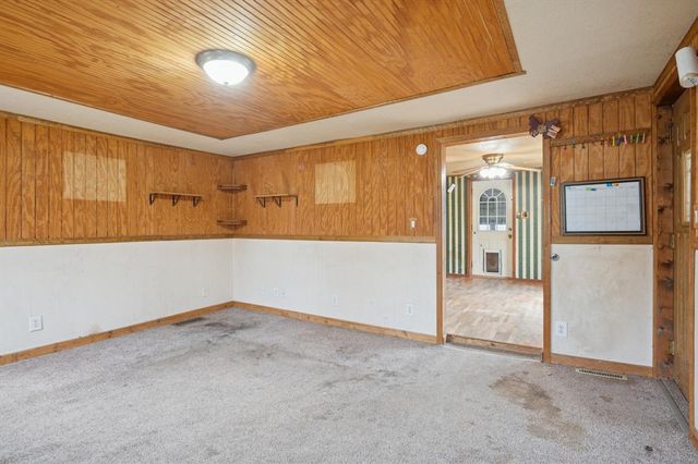 26412 H Drive, Albion, MI 49224