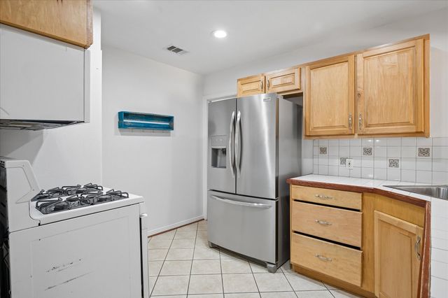 1217 Fuller Drive, Dallas, TX 75218