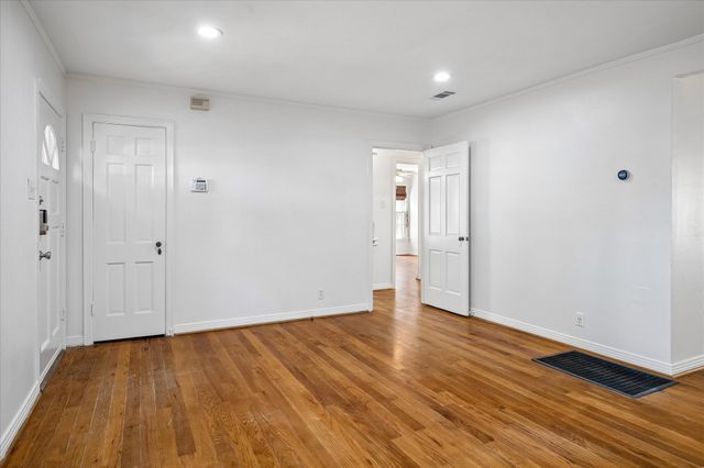 1217 Fuller Drive, Dallas, TX 75218