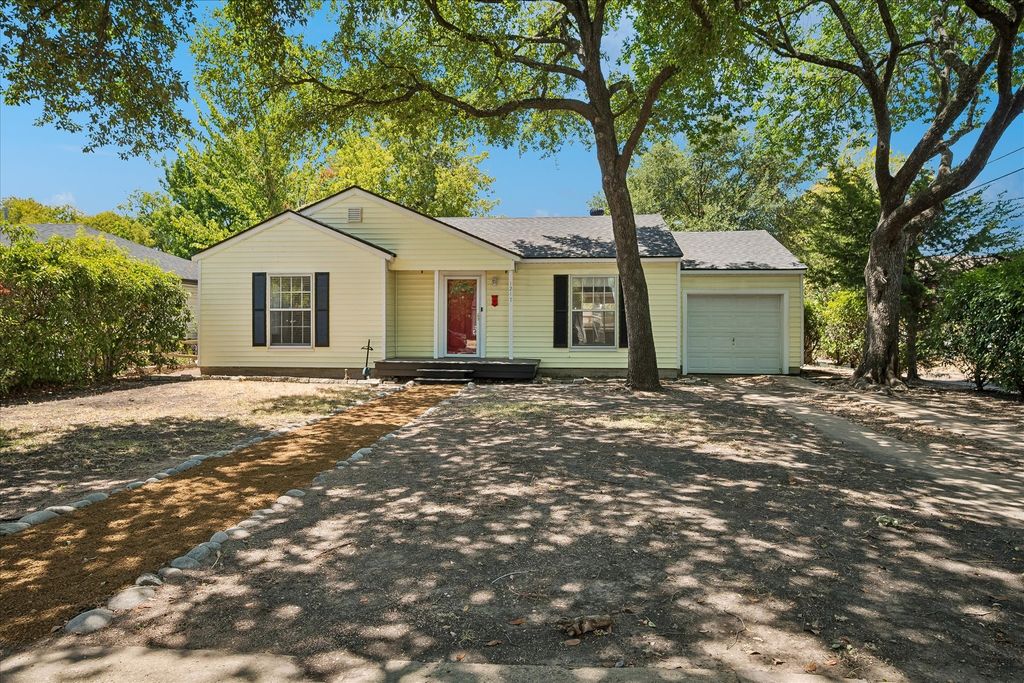 1217 Fuller Drive, Dallas, TX 75218