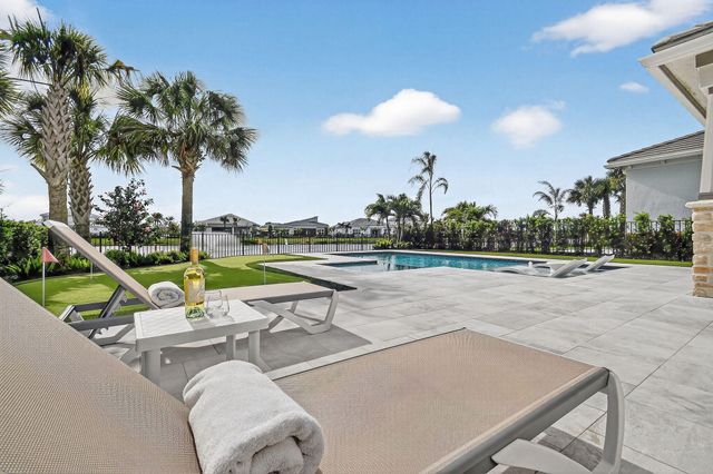 10764 Northbrook Circle, Palm Beach Gardens, FL 33412