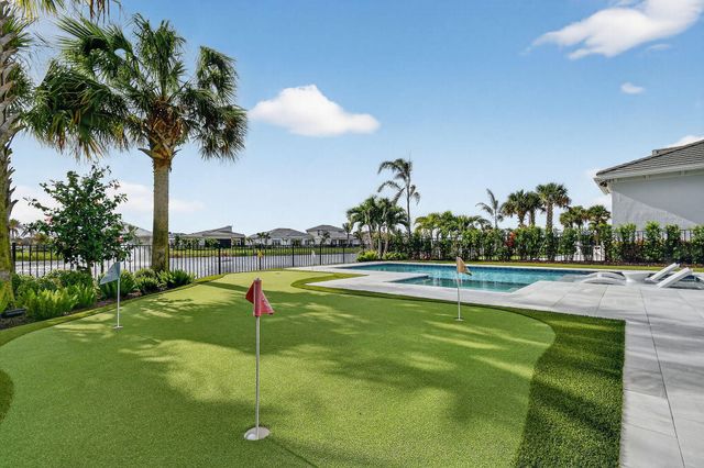 10764 Northbrook Circle, Palm Beach Gardens, FL 33412