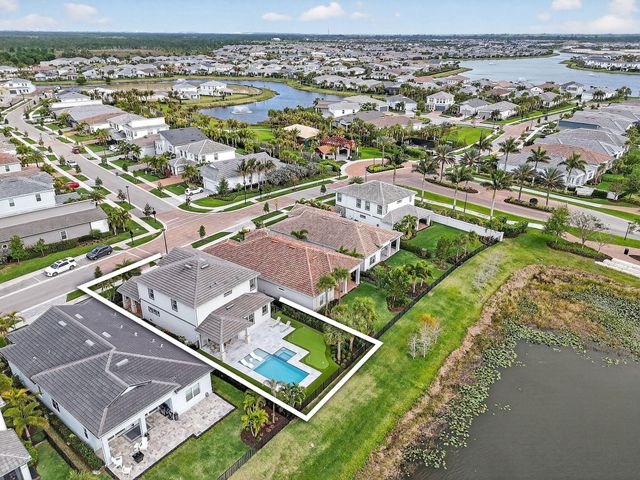10764 Northbrook Circle, Palm Beach Gardens, FL 33412
