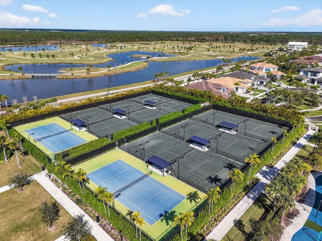 10764 Northbrook Circle, Palm Beach Gardens, FL 33412