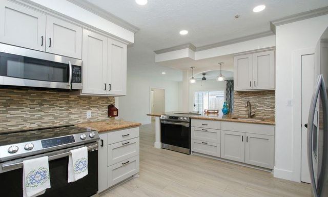 8006 Albin Lane, Houston, TX 77071