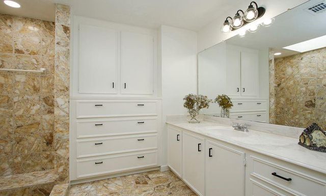 8006 Albin Lane, Houston, TX 77071