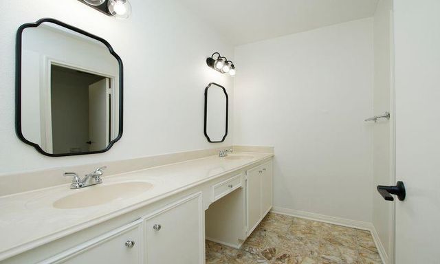 8006 Albin Lane, Houston, TX 77071