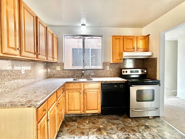 19 Blossom Court, Daly City, CA 94014