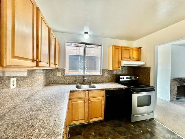 19 Blossom Court, Daly City, CA 94014