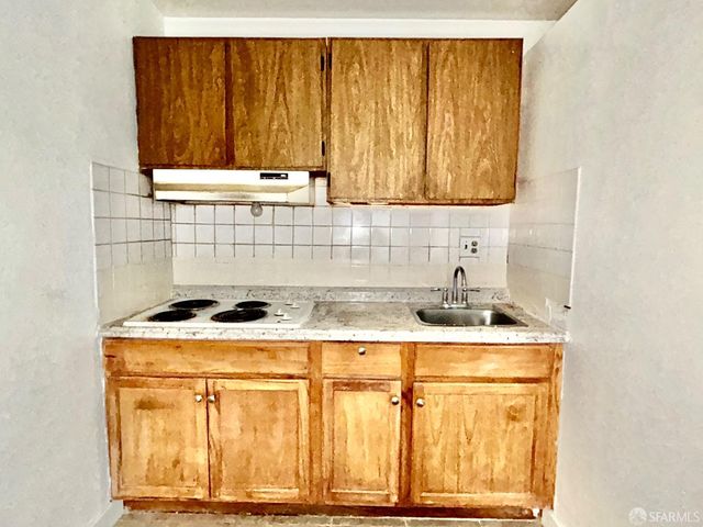 19 Blossom Court, Daly City, CA 94014