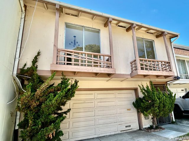 19 Blossom Court, Daly City, CA 94014