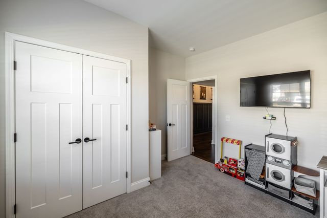 150 Crabourne Dr, White House, TN 37188