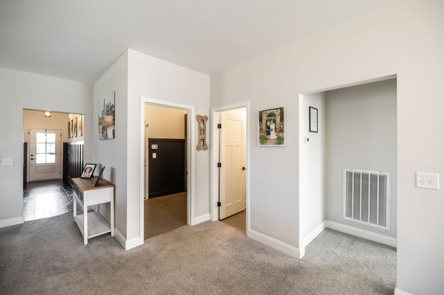 150 Crabourne Dr, White House, TN 37188