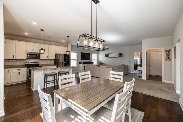 150 Crabourne Dr, White House, TN 37188