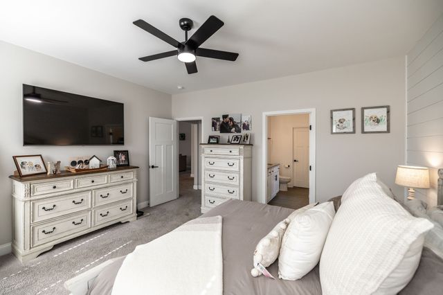 150 Crabourne Dr, White House, TN 37188