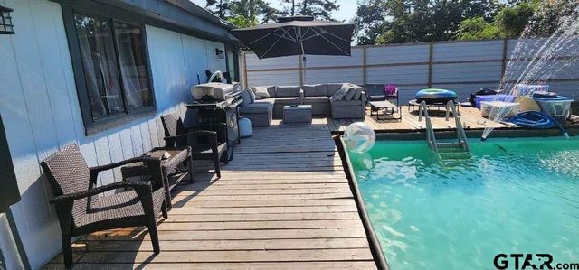 7992 Sims Drive, Frankston, TX 75763