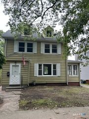53 Park Road, Hamden, CT 06517