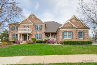 6 Turnbury Court, Hawthorn Woods, IL 60047