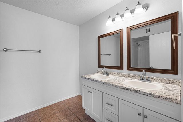 3798 Cattle Drive NE, Rio Rancho, NM 87144