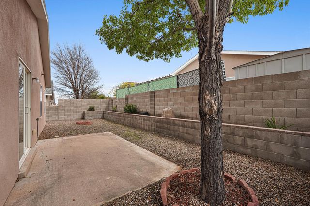 3798 Cattle Drive NE, Rio Rancho, NM 87144