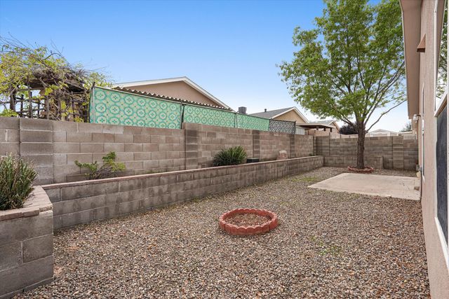 3798 Cattle Drive NE, Rio Rancho, NM 87144